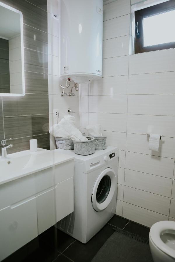 Apartman Nikola Gospić Exteriör bild