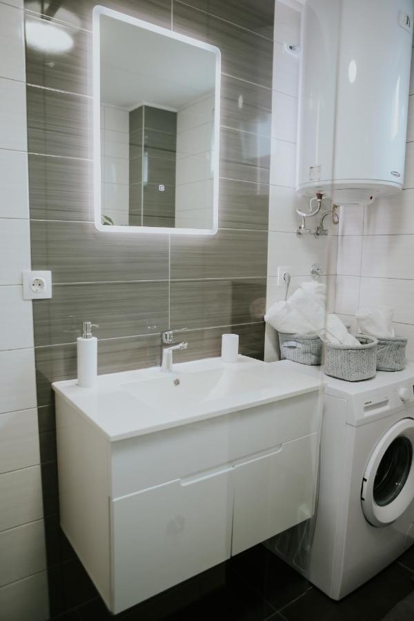 Apartman Nikola Gospić Exteriör bild