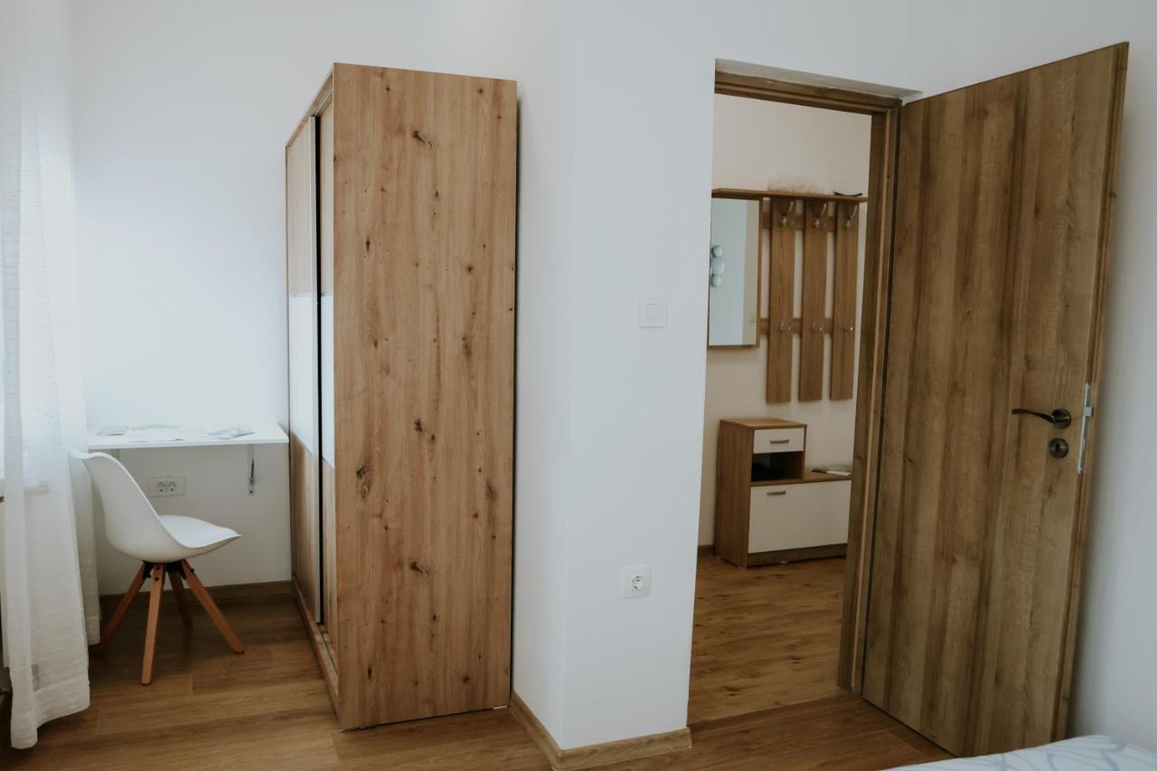 Apartman Nikola Gospić Exteriör bild