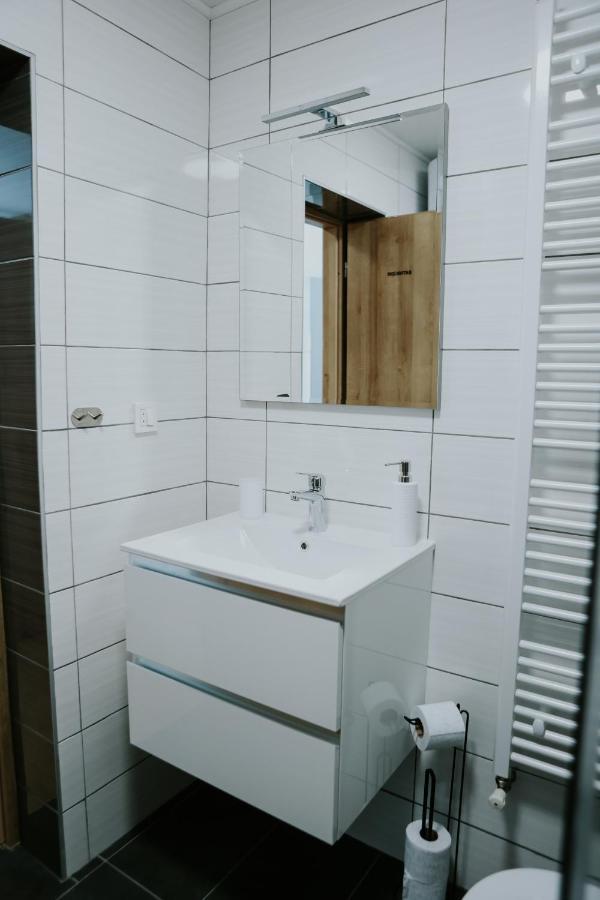 Apartman Nikola Gospić Exteriör bild